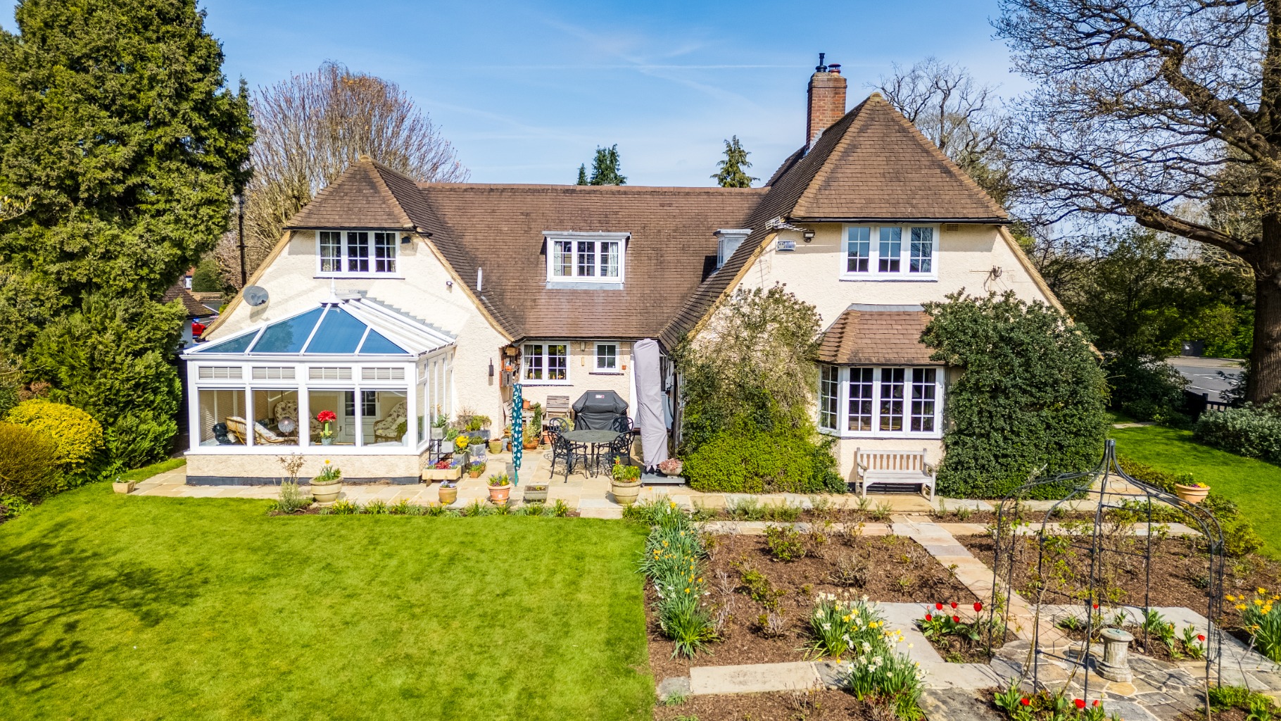 5 bedroom detached house for sale 0