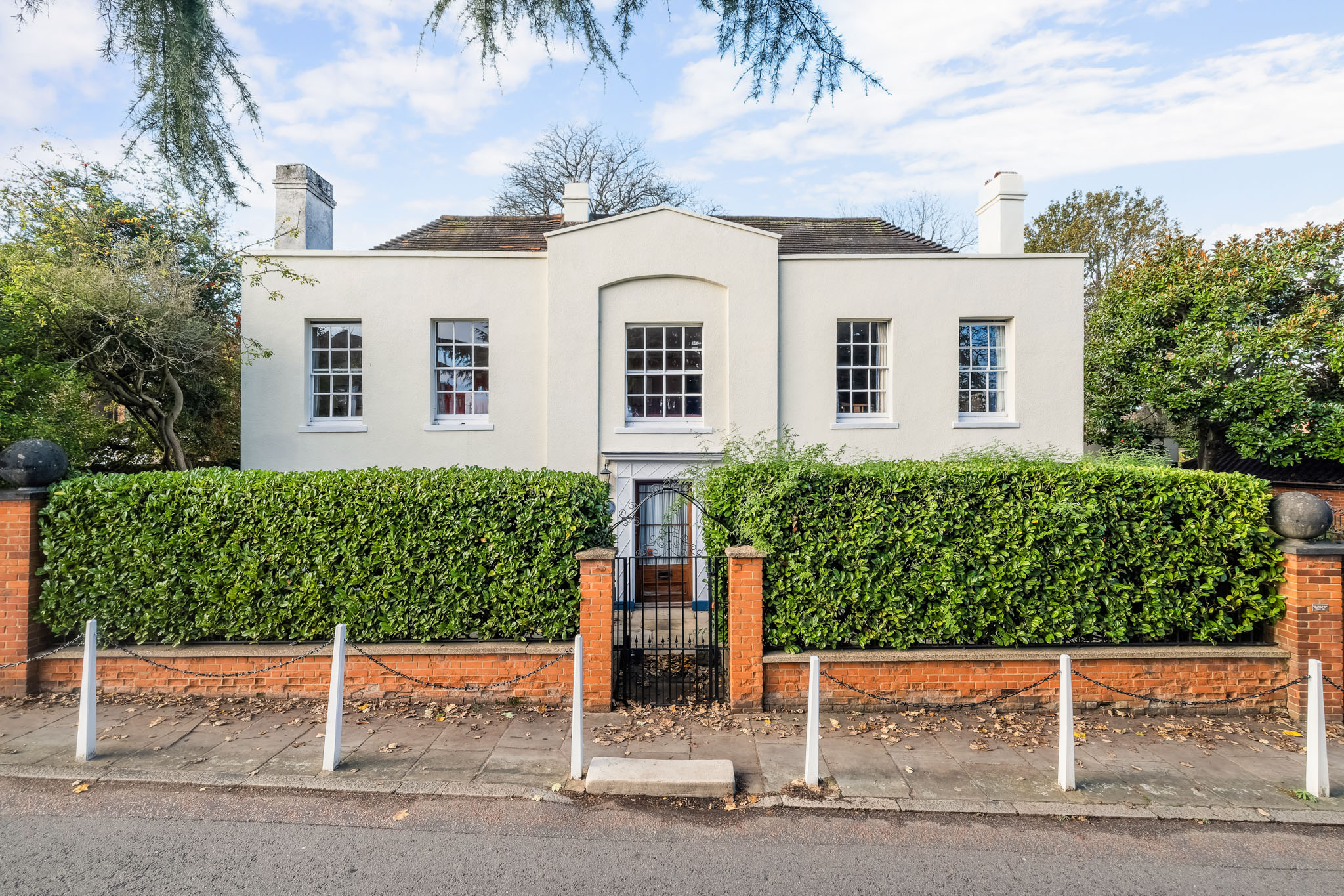 5-bed house on 25, Nutter Lane, London, £3,000,000