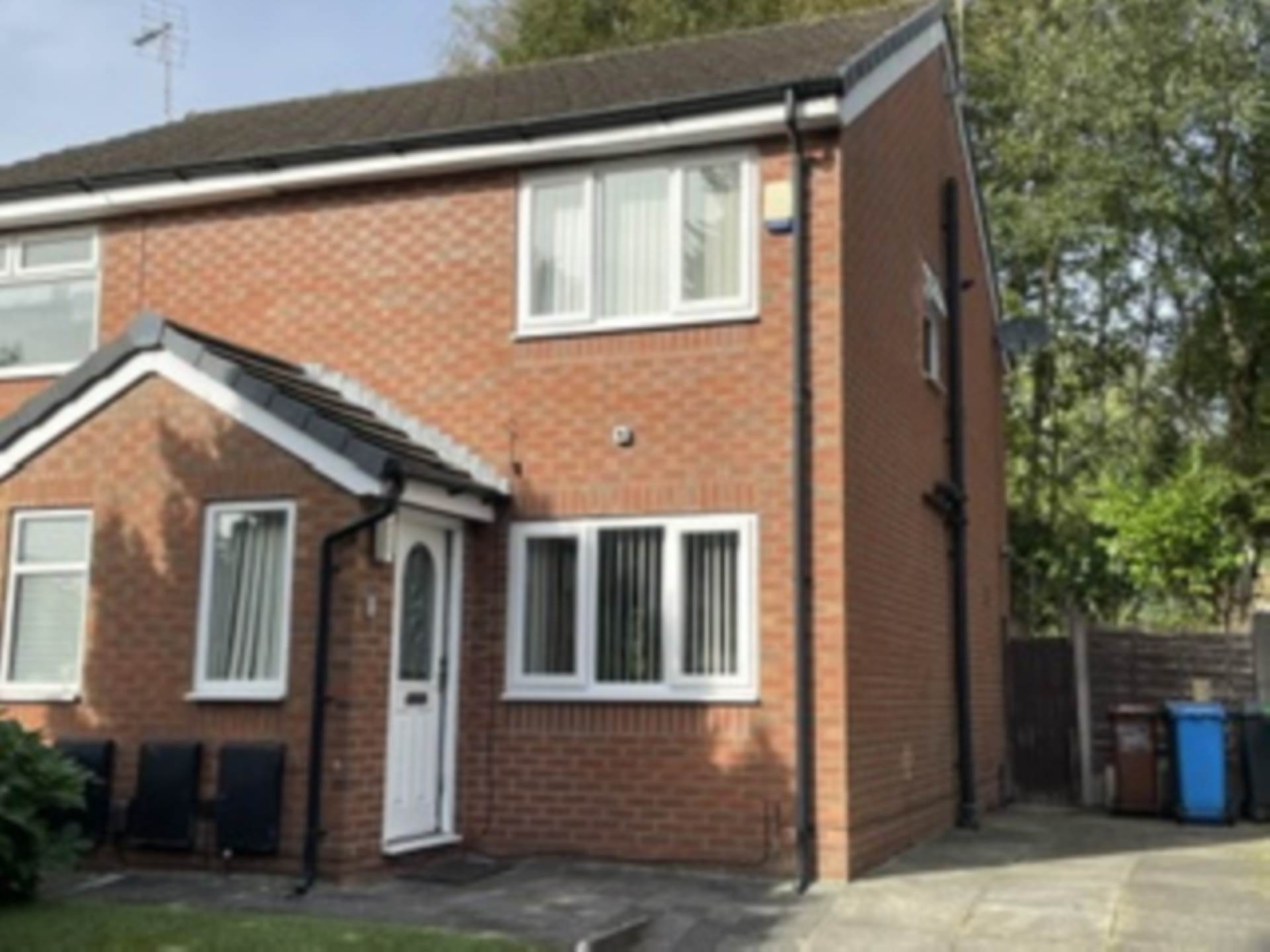 7, Thorndale Close, Oldham photo 4
