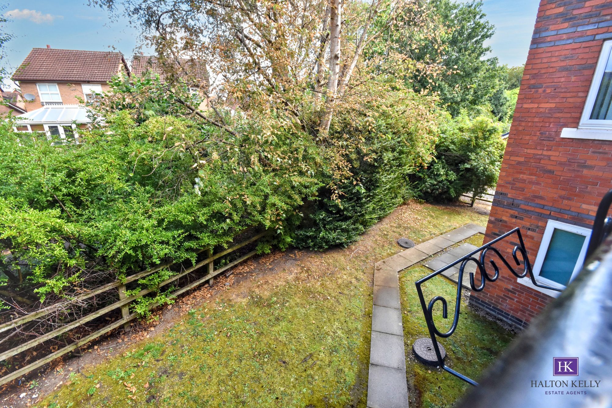 8 High Gates Close, Warrington photo 5
