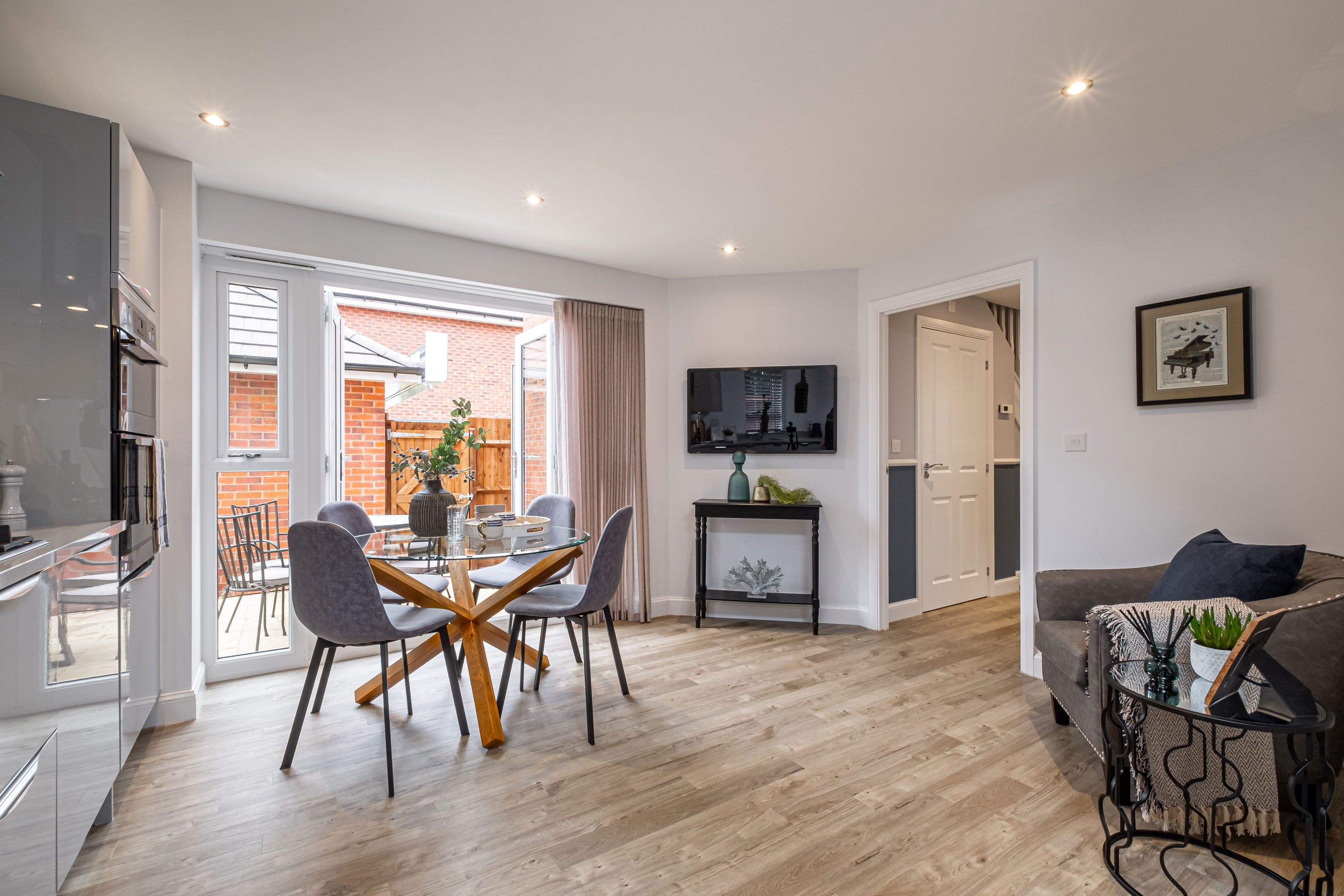 Property 3 of 9. Interior View Of The Kitchen &amp; Dining In Our 4 Bed Alnmouth Home