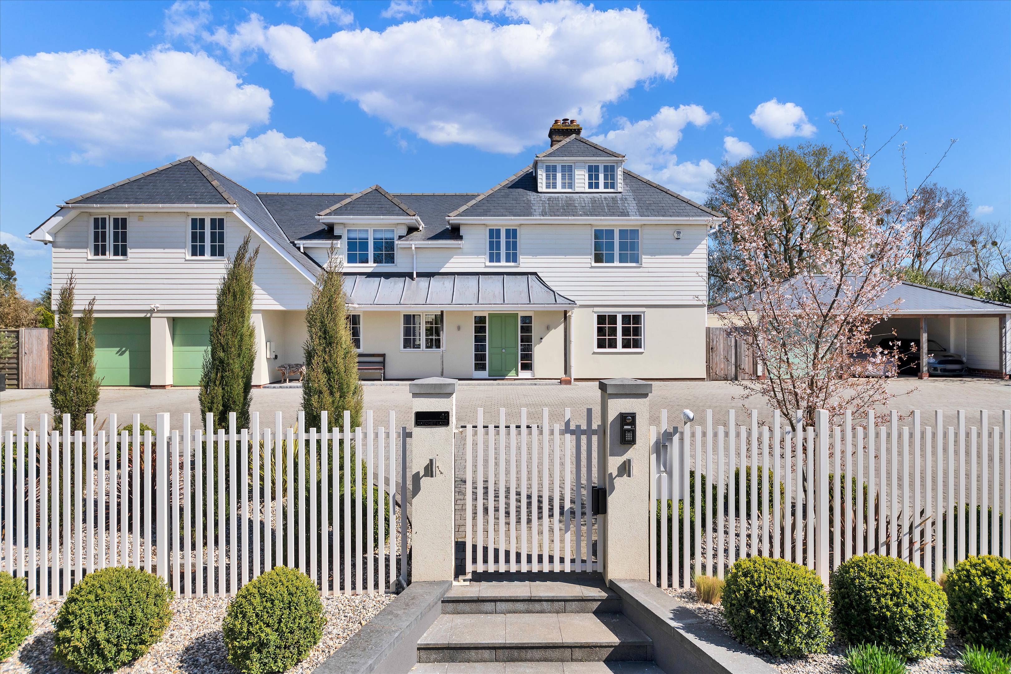 3 bedroom new flat for sale