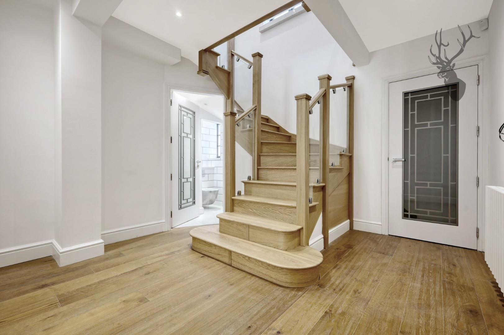 5 bedroom detached house for sale 0