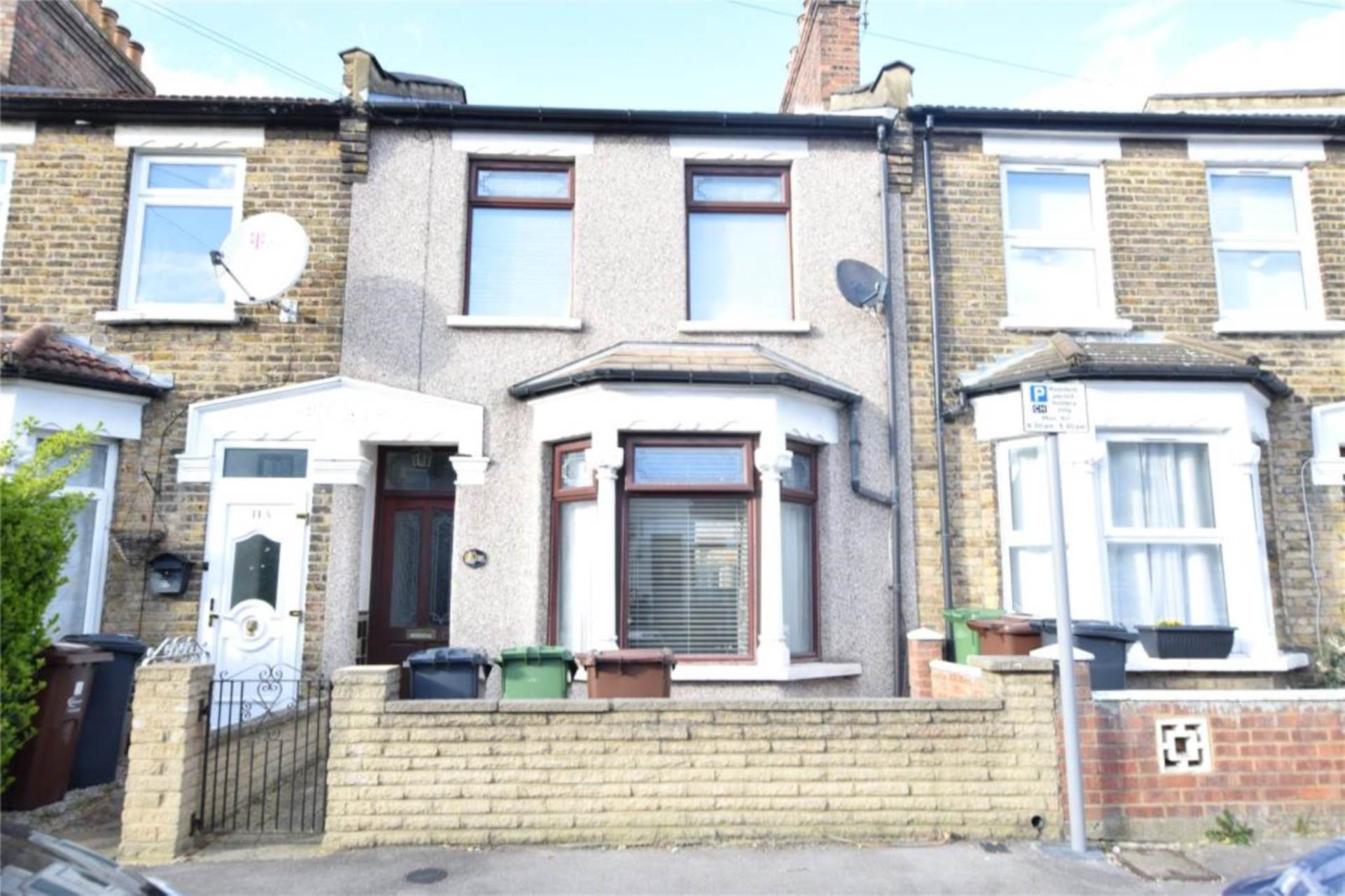 15, Kenneth Road, Romford photo 3