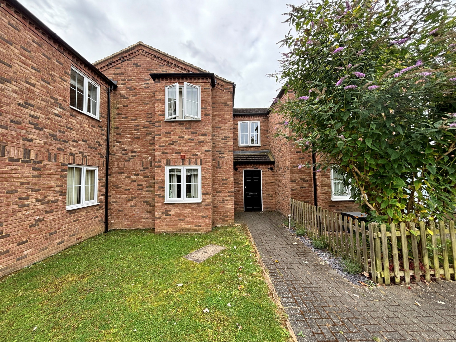 Flat 9 Glenwood Court 63, Lothair Road, Luton photo 4