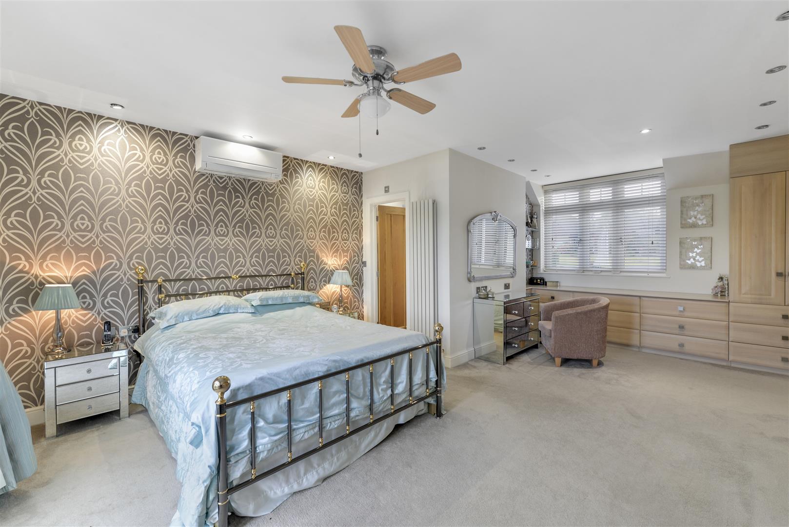 Photos of Priory Close, East Farleigh, Maidstone ME15 66210989