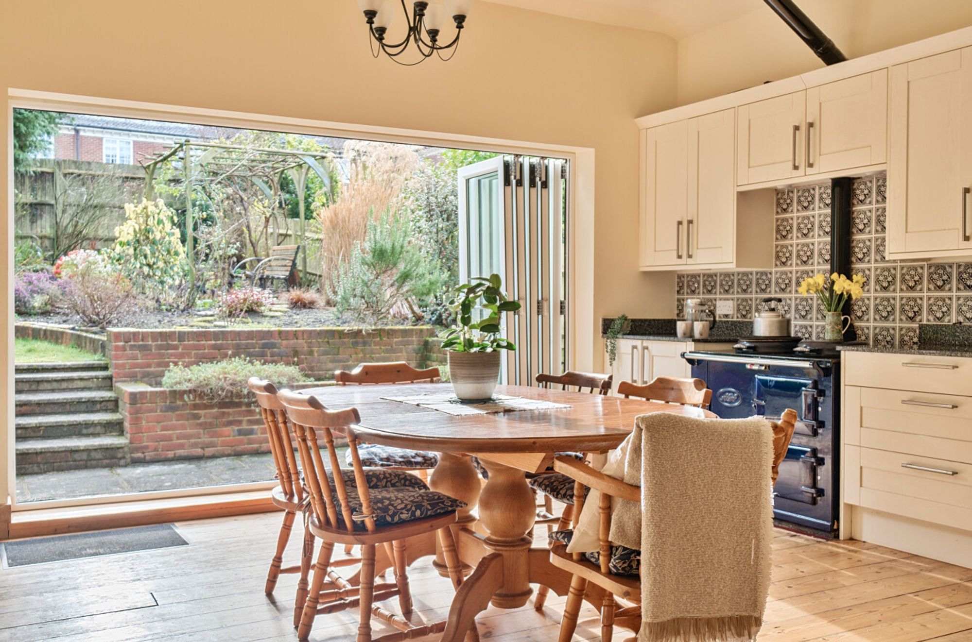 6 bedroom end terrace house for sale in London