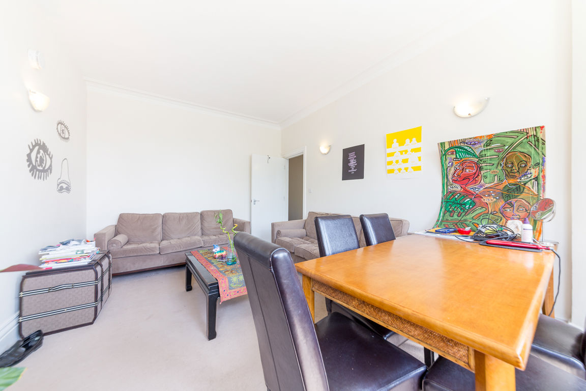 Flat 10, Mapesbury Court, 59-61, Shoot Up Hill, London photo 4