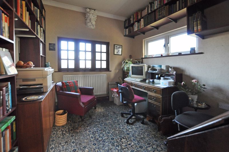 Photos of Beautiful Family House, Ridgeway, Newport NP20 61725786