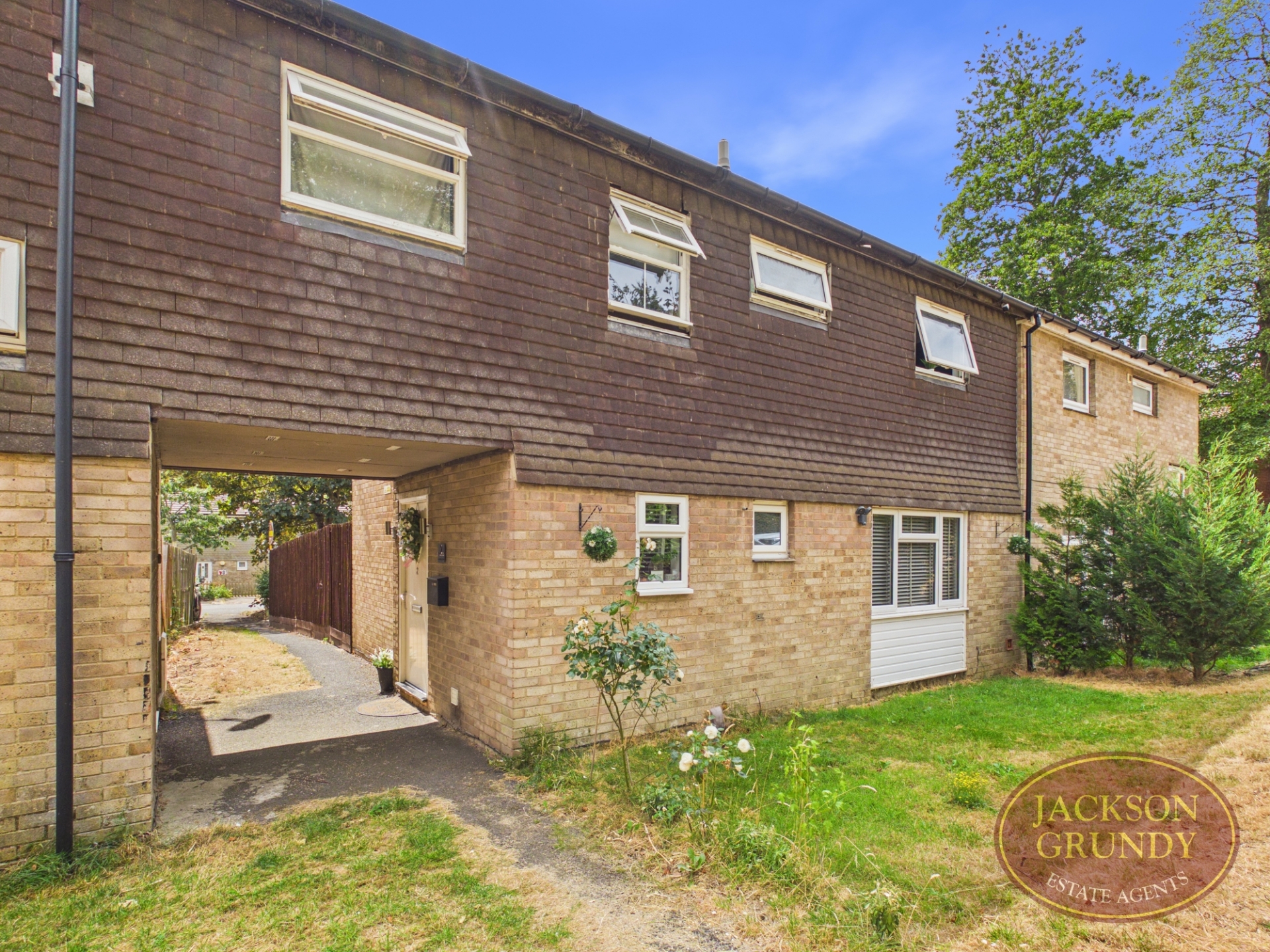 2, Crestline Court, Northampton photo 2