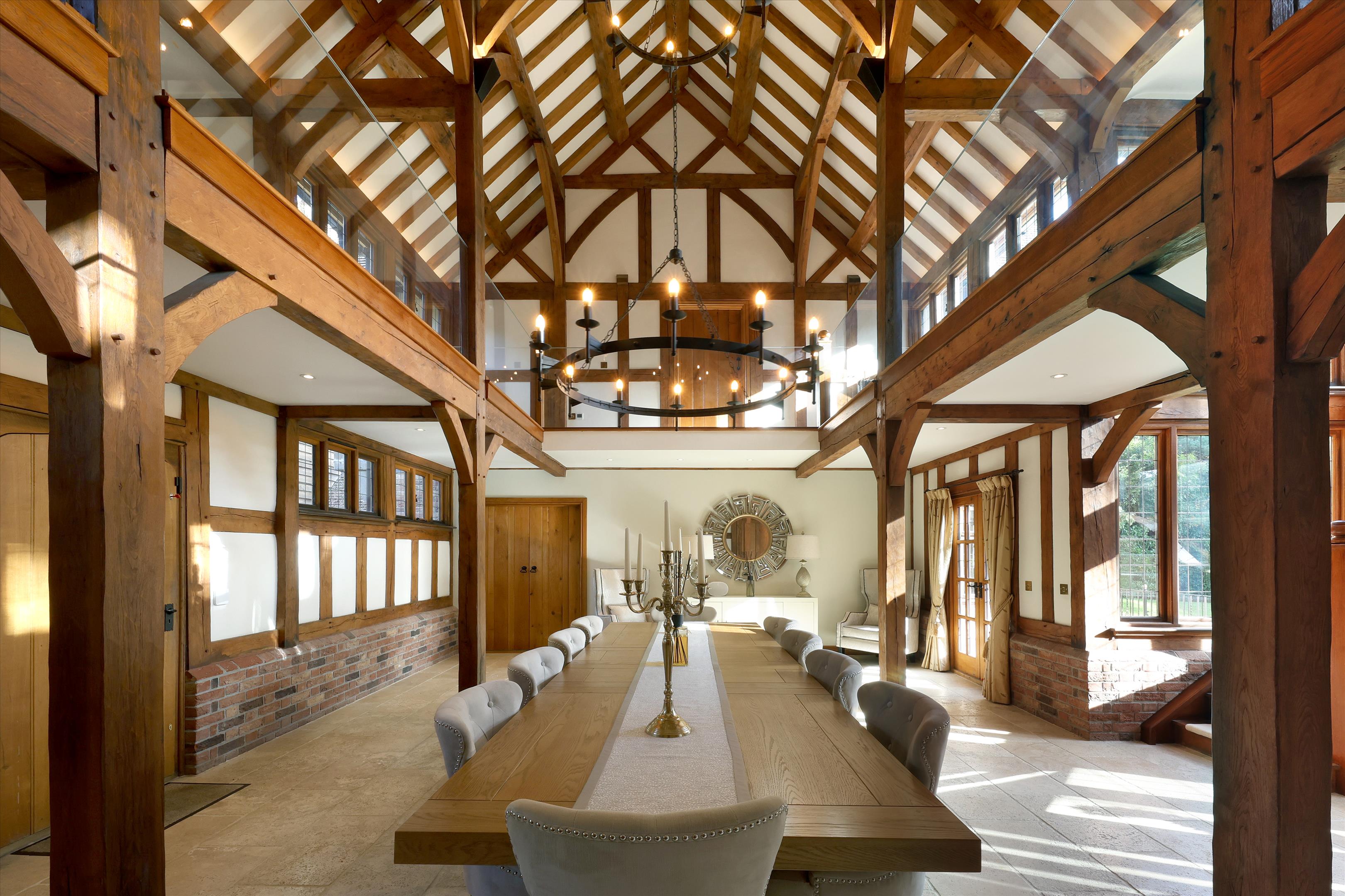 6 bedroom detached house for sale 0