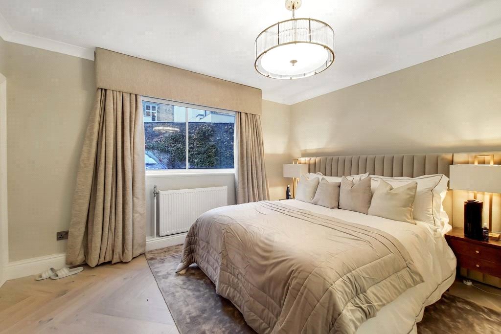3 bedroom flat for sale 0