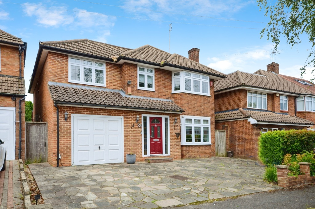 5 bedroom detached house for sale 0