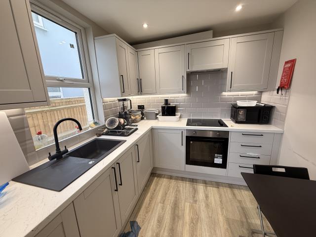 Flat 1, 242, Whitley Wood Road, Reading photo 4