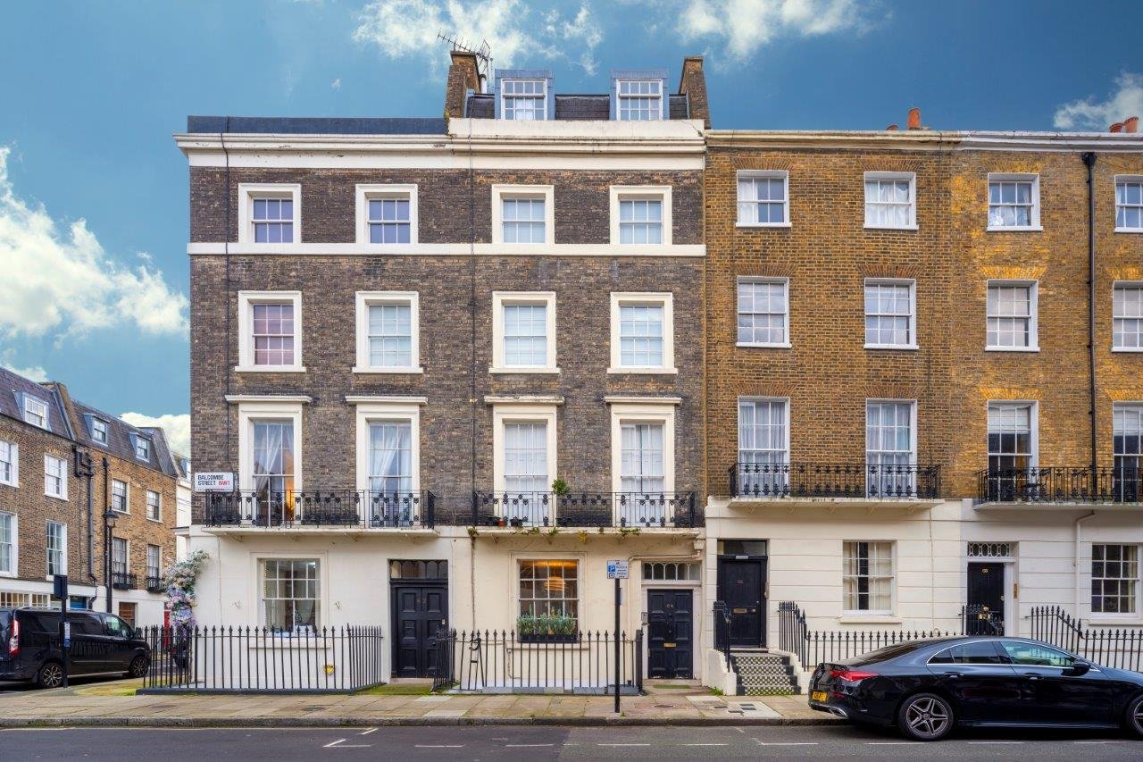 2 bedroom flat for sale 0