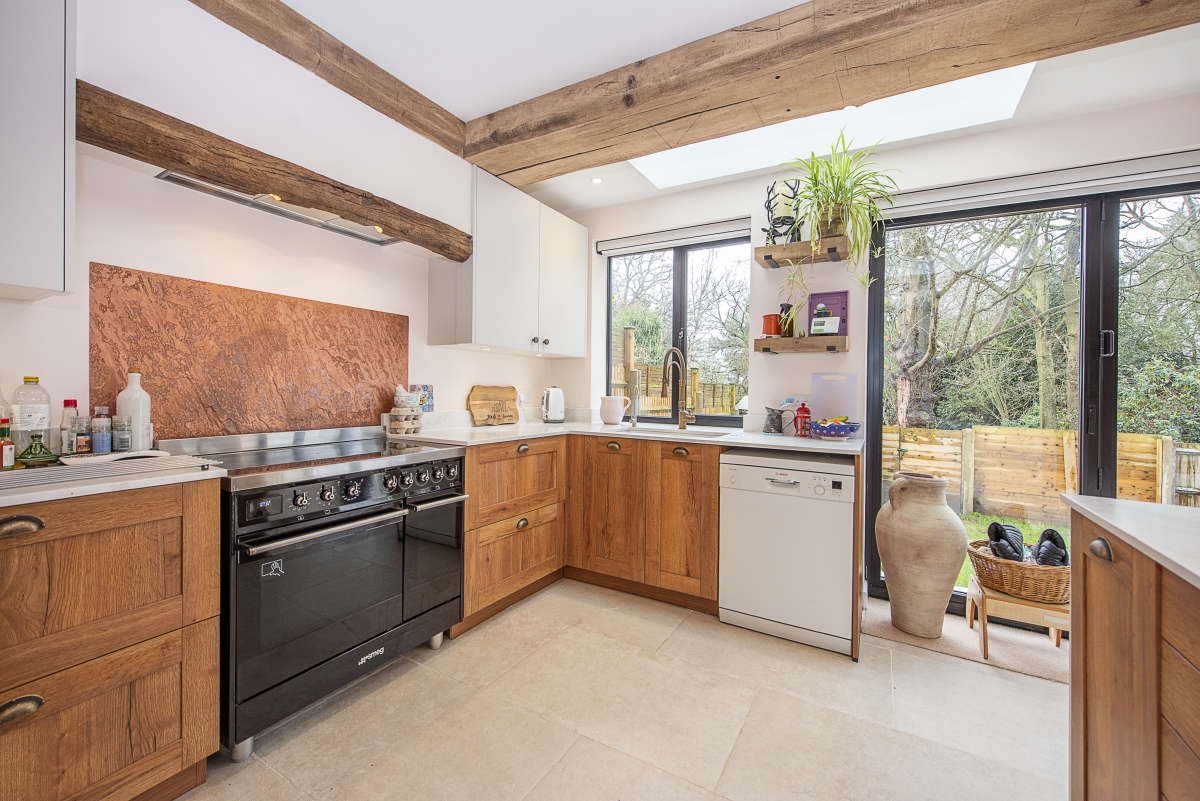 5, Beech Close, Wimbledon photo 4