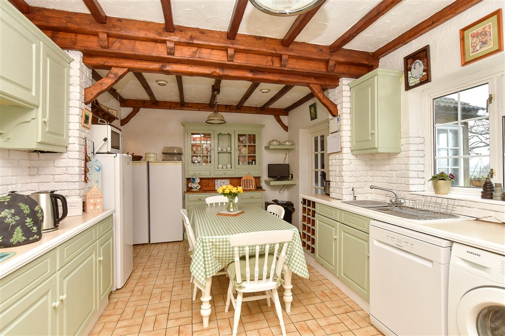 4 bedroom detached bungalow for sale 0