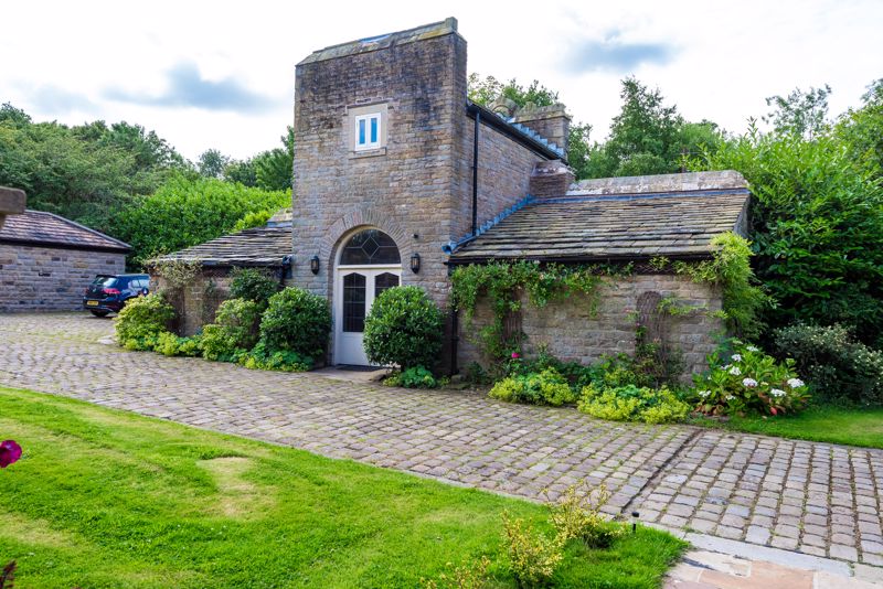 6 bedroom detached house for sale in Higher Lane, Dalton, Wigan WN8