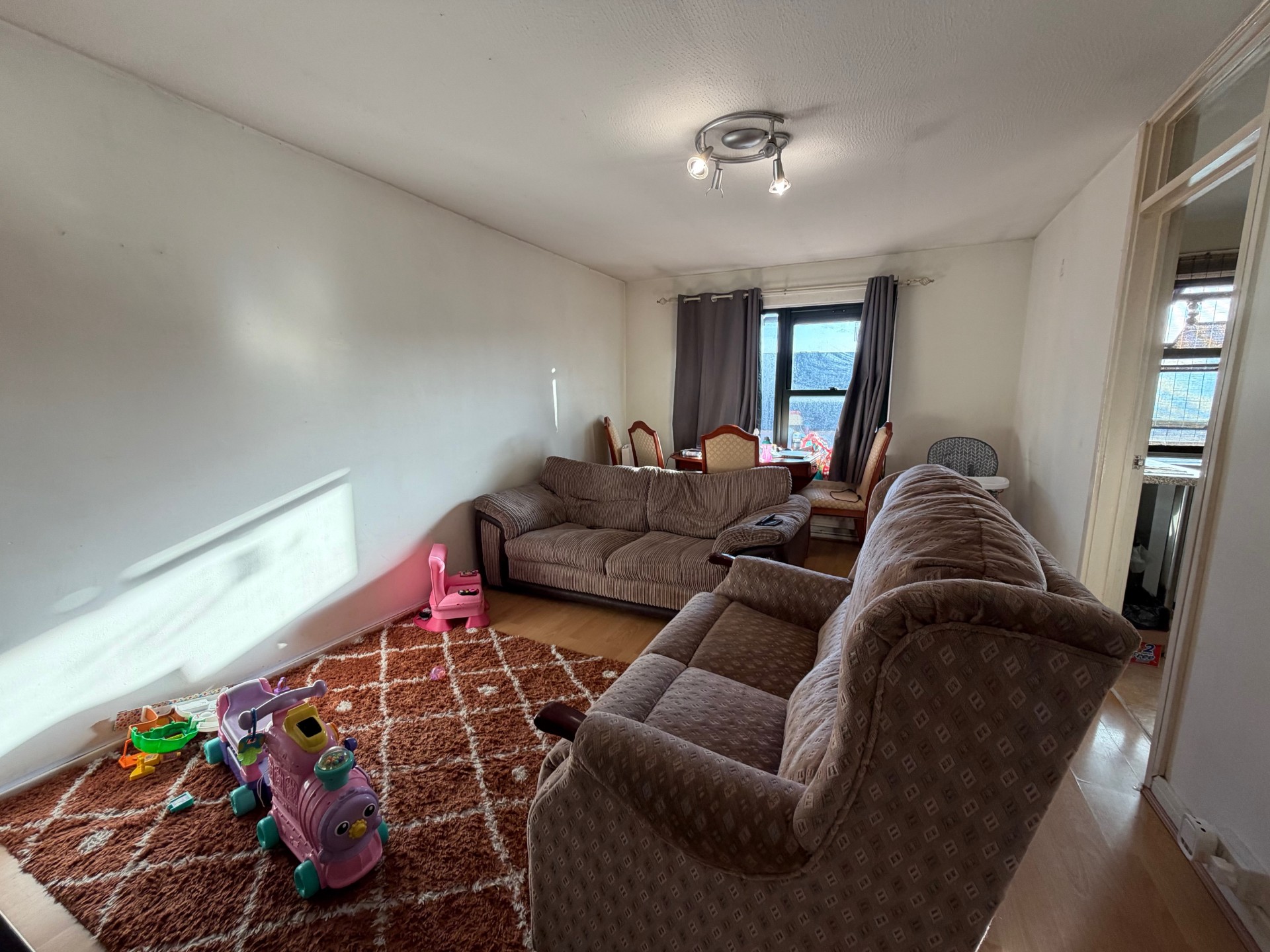 Flat 2, 29, Charlotte Court, Chester photo 4