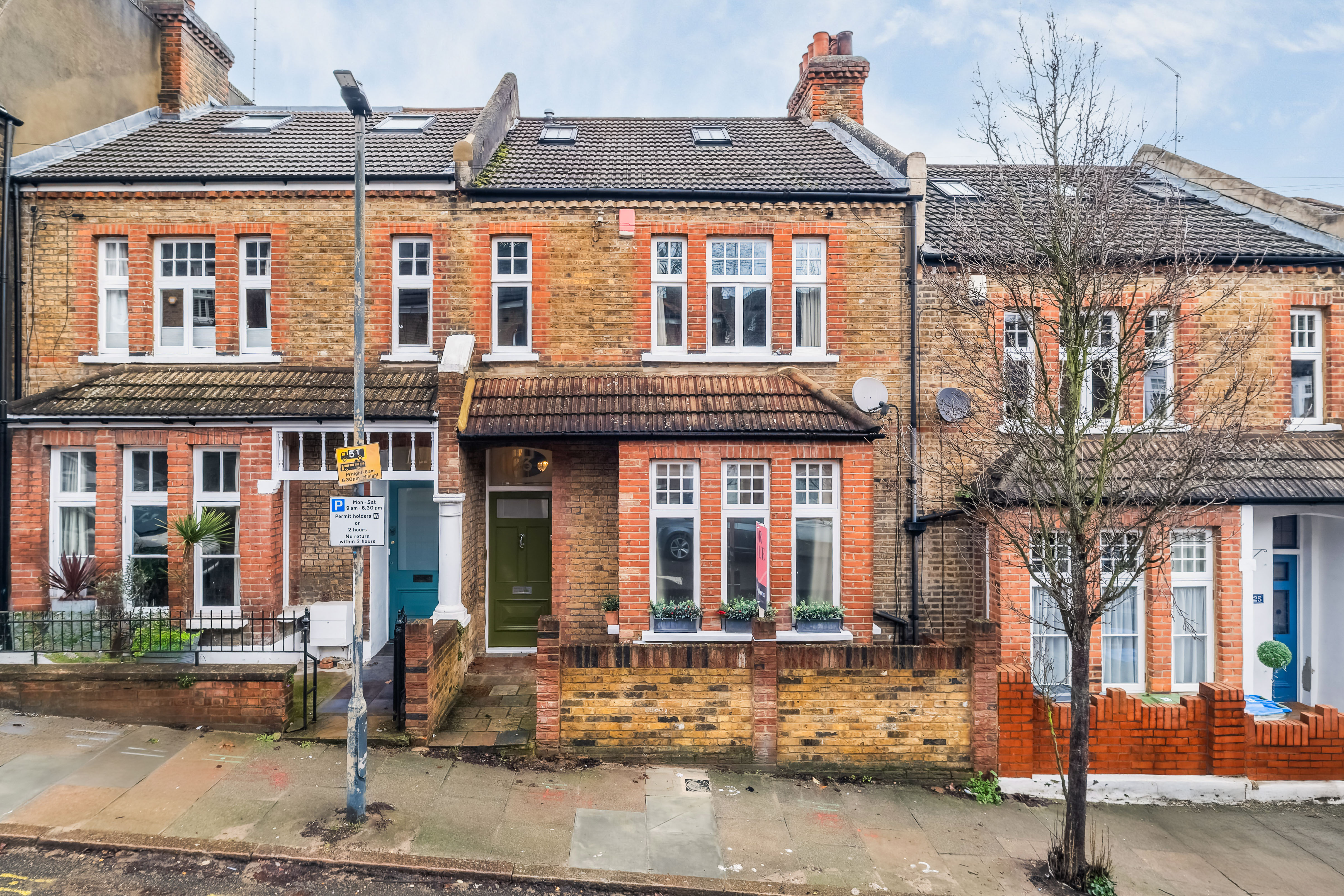 4 bedroom terraced house for sale in London