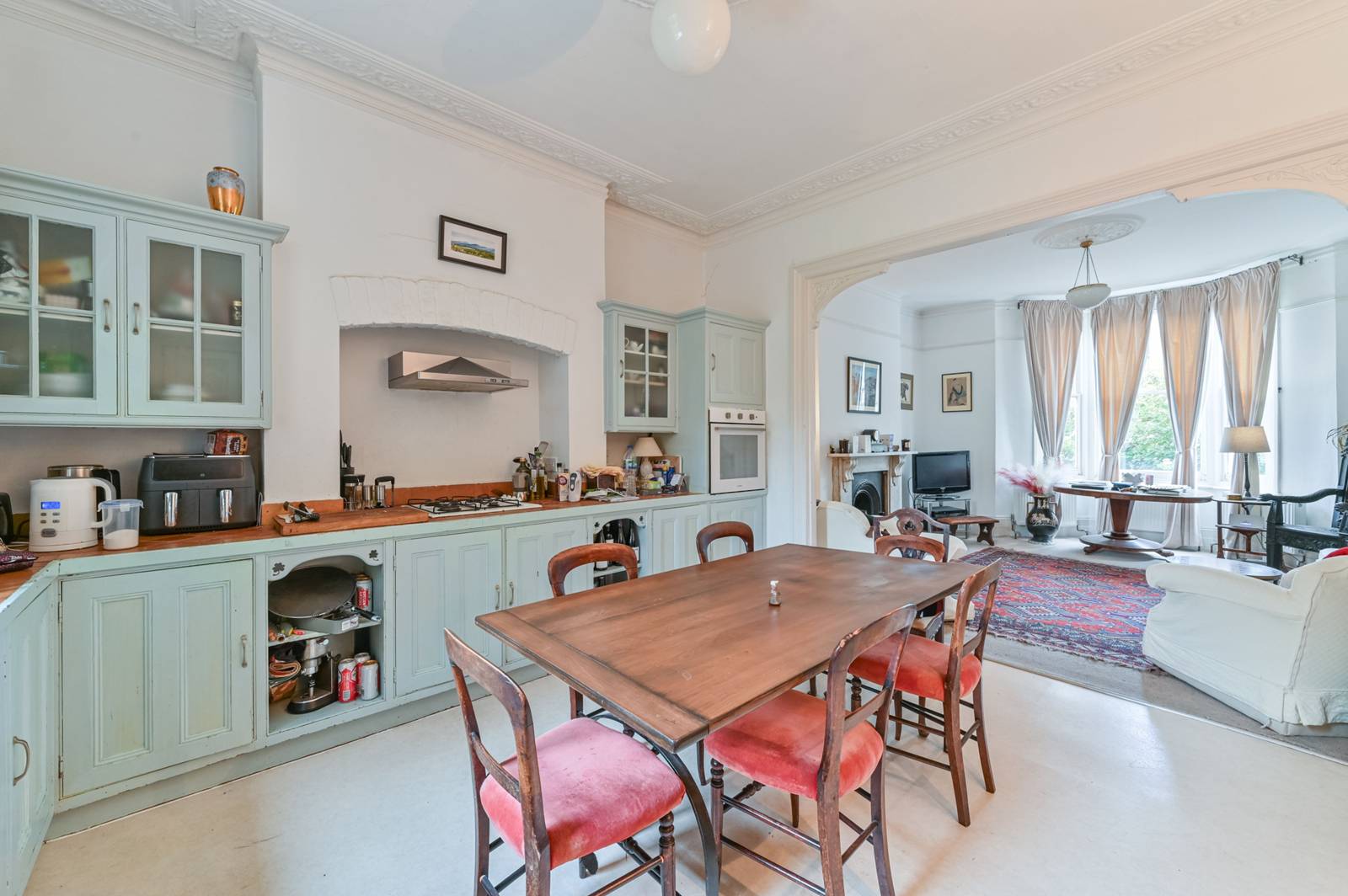 4 bedroom semi-detached house for sale 0