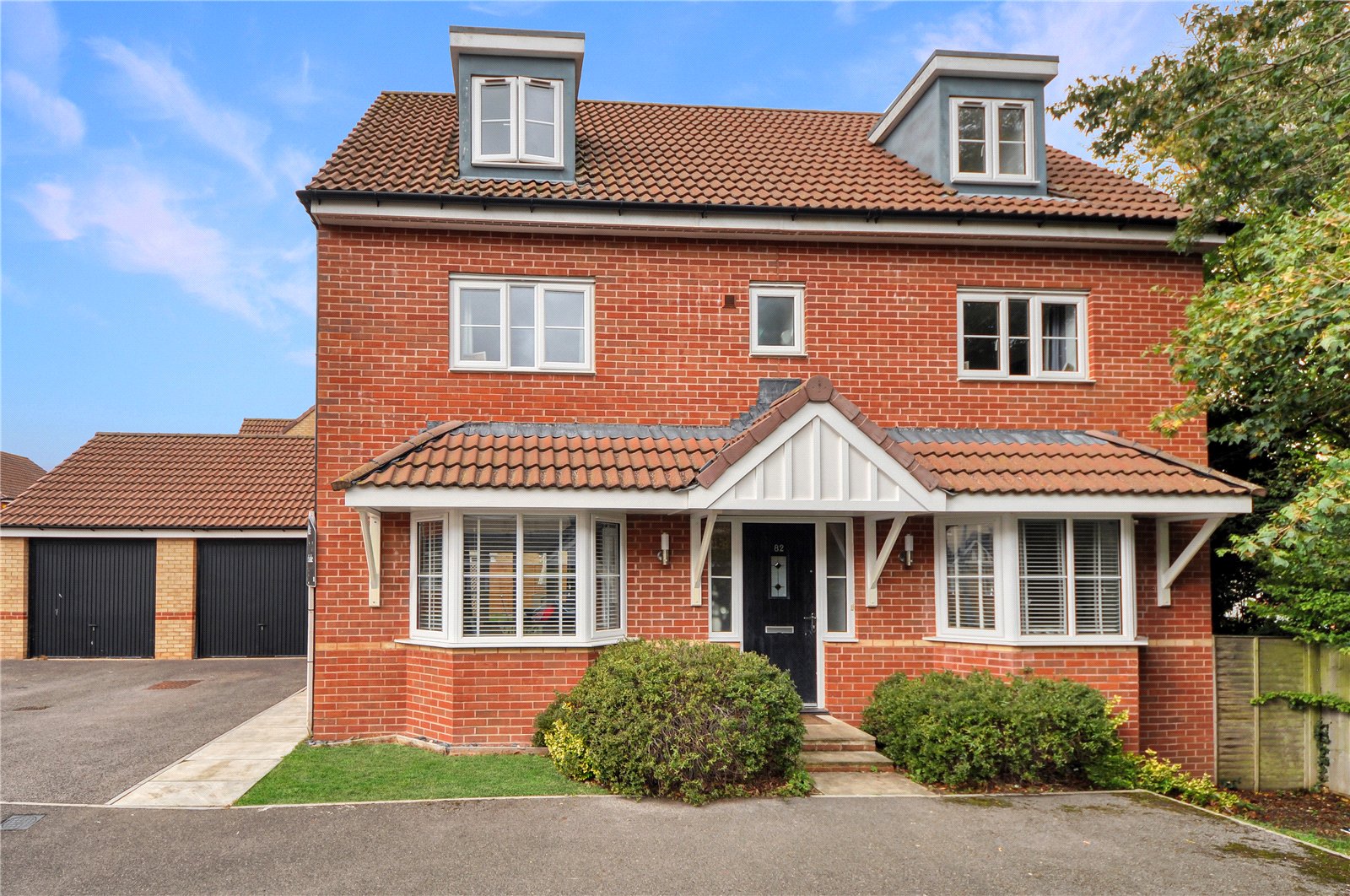 5-bed detached on 82, Coronel Close, Swindon, £550,000