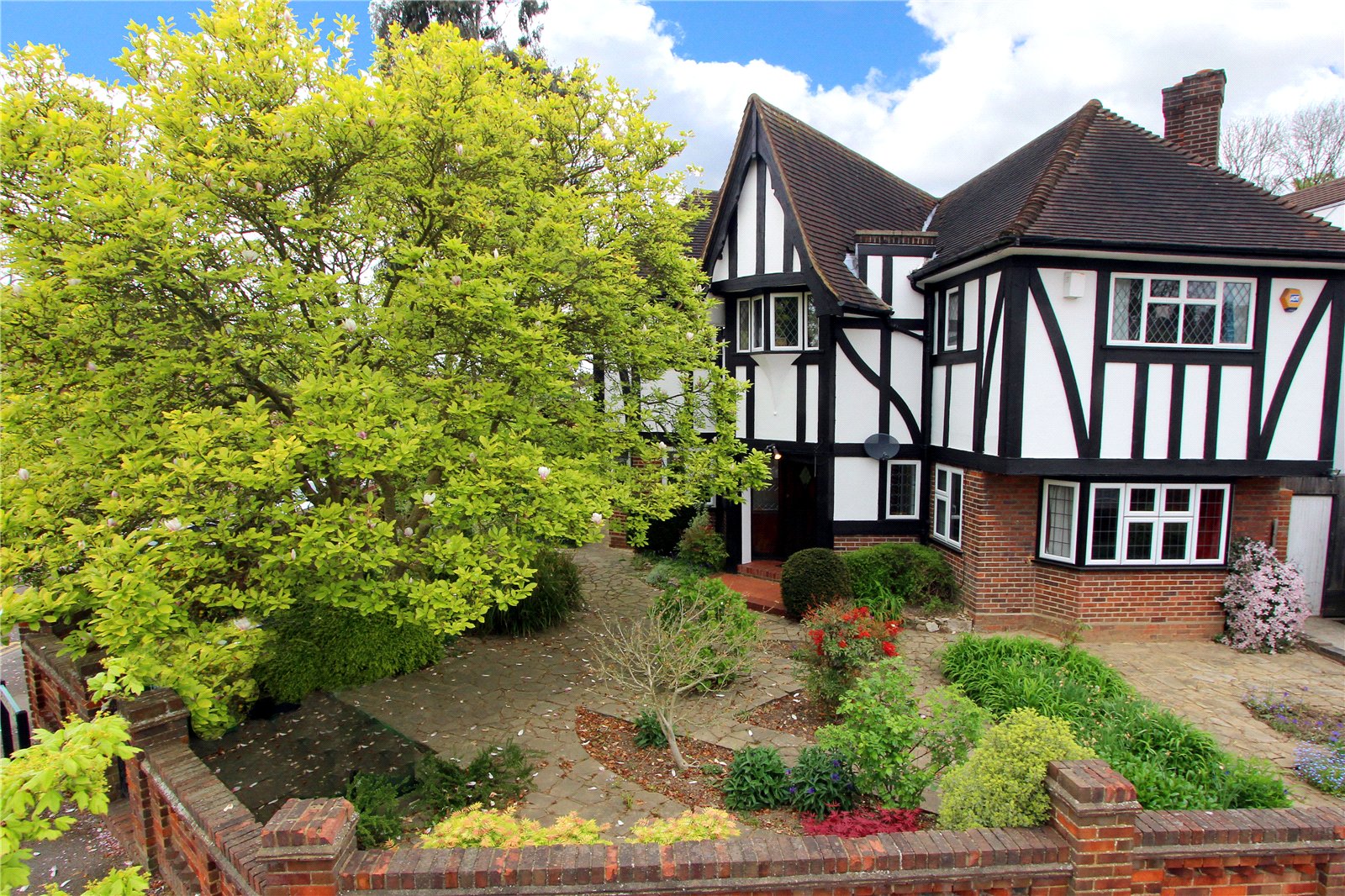 Free property report 20 Langley Way, Watford, WD17 3EQ Chimnie