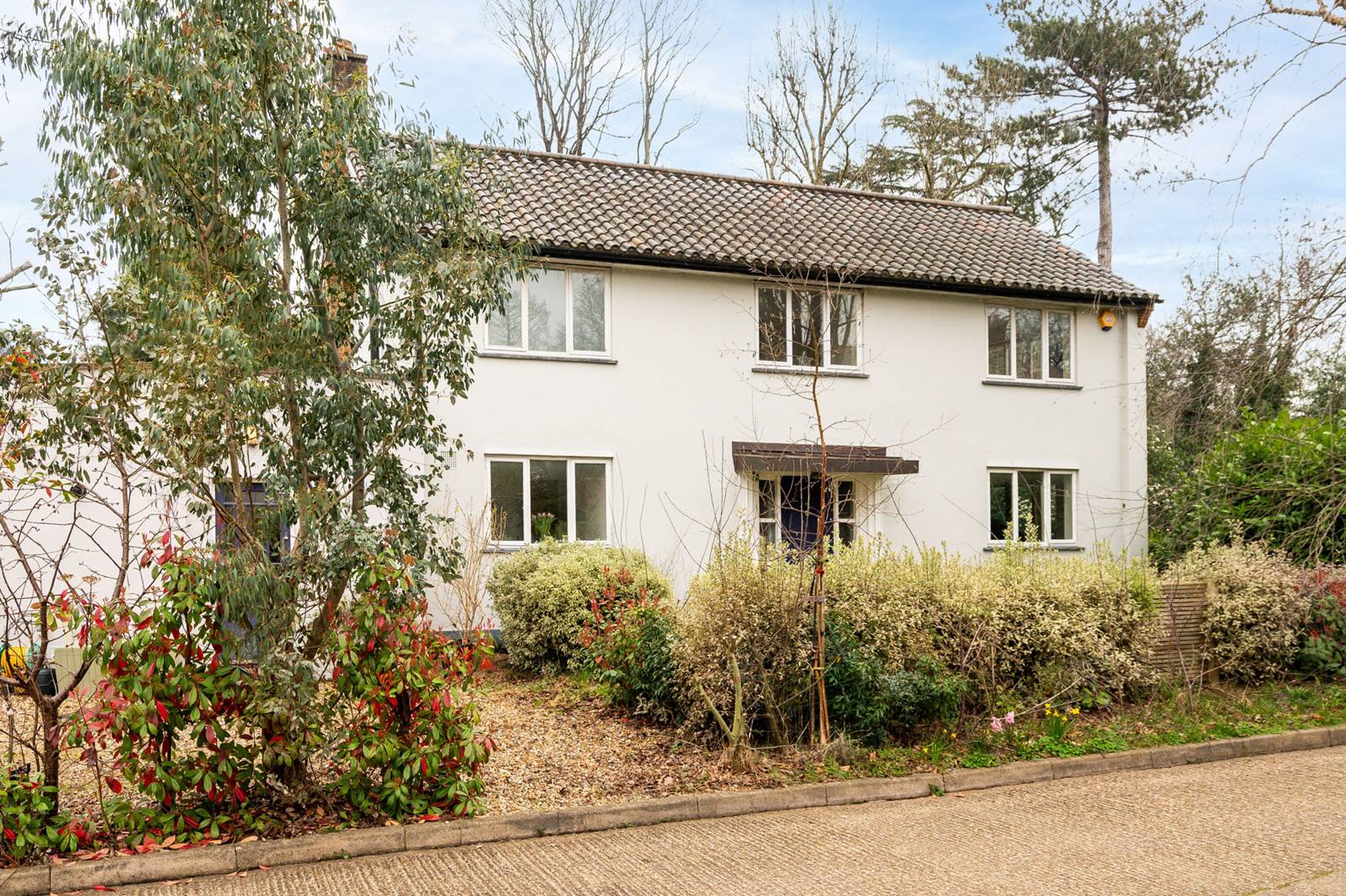 4 bedroom detached house for sale 0