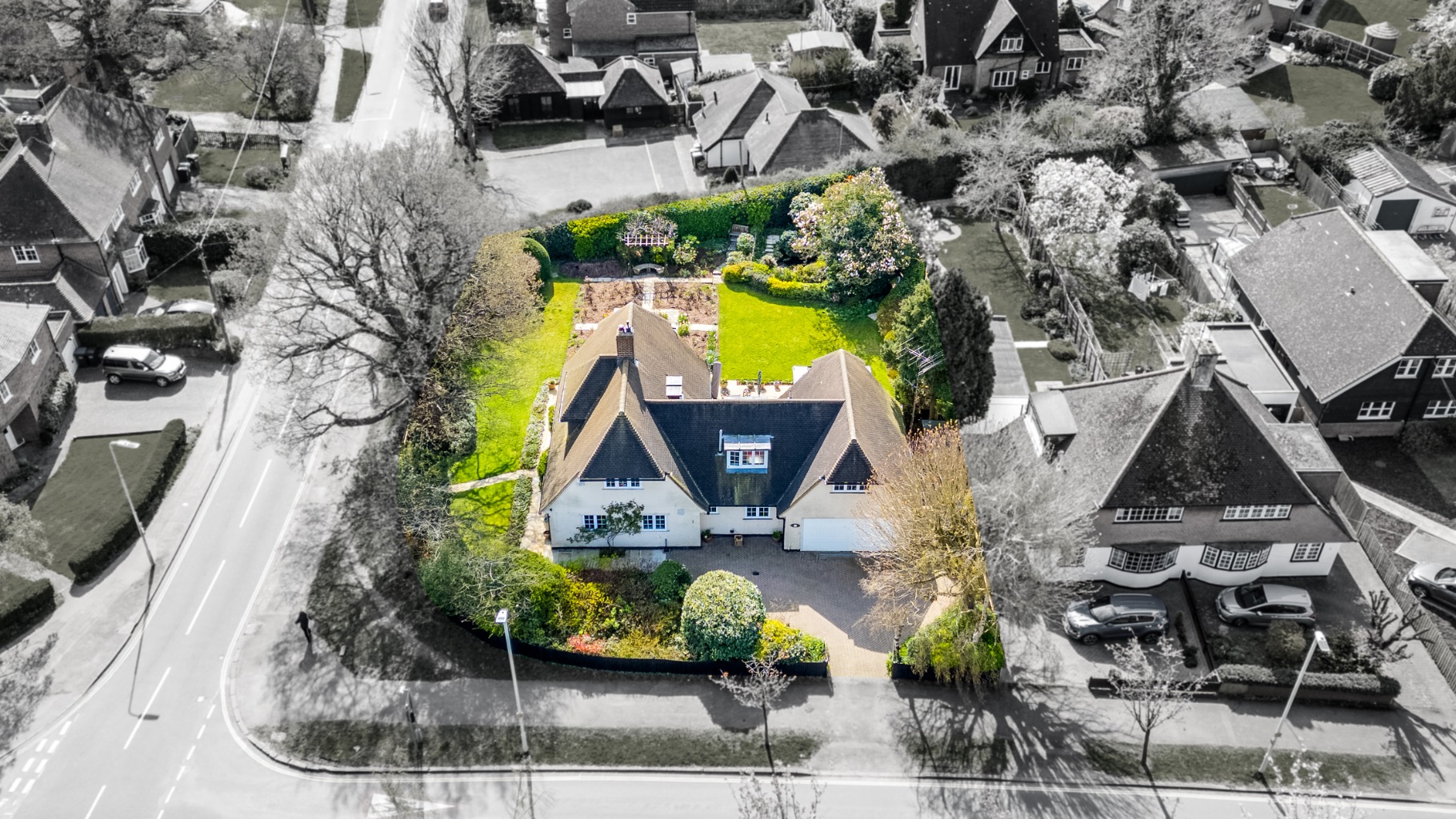 5 bedroom detached house for sale 0