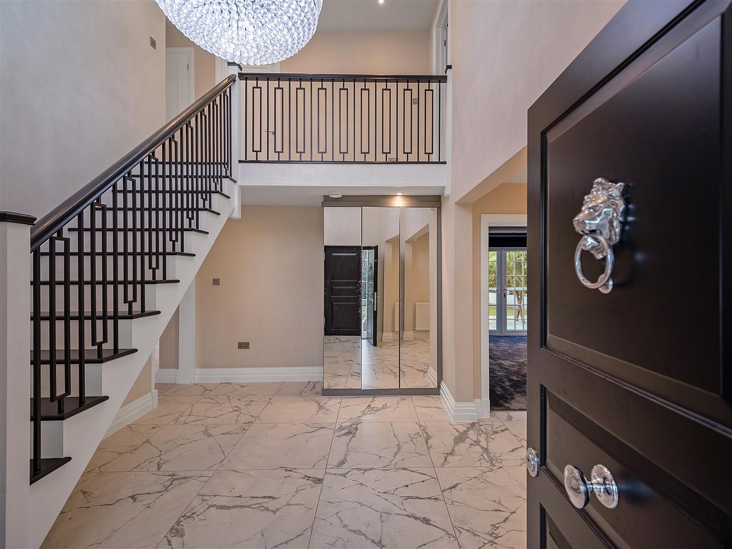 5 bedroom detached house for sale 0