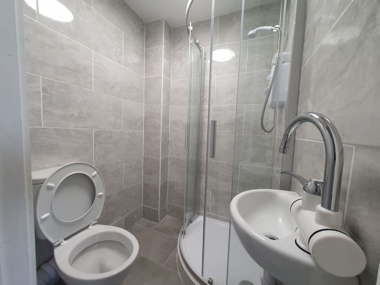 Barchester Close, Uxbridge photo 4