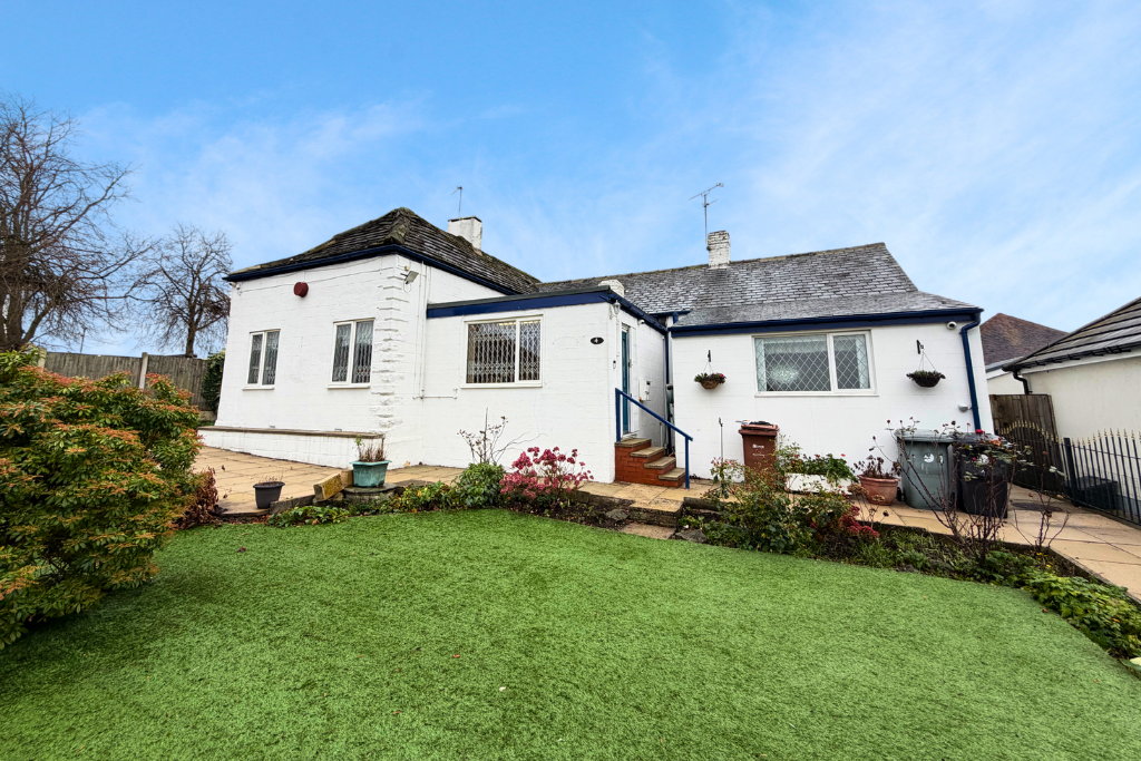 3-bed other on 4 Moor Flatts Road, Leeds, £330,000