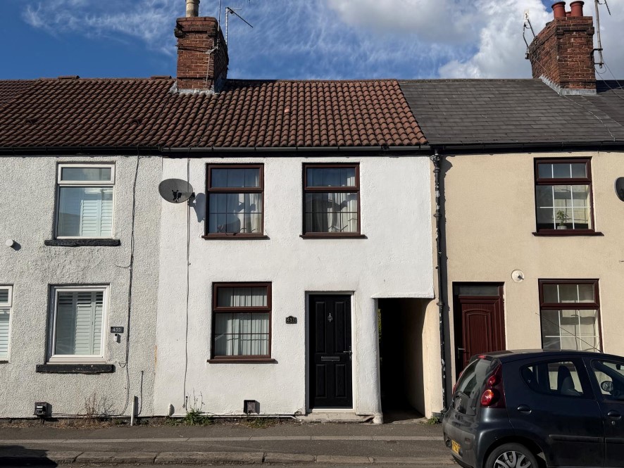 433 Chatsworth Road, Chesterfield photo 2