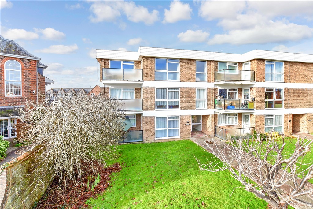 St. Flora's Road, Littlehampton photo 3