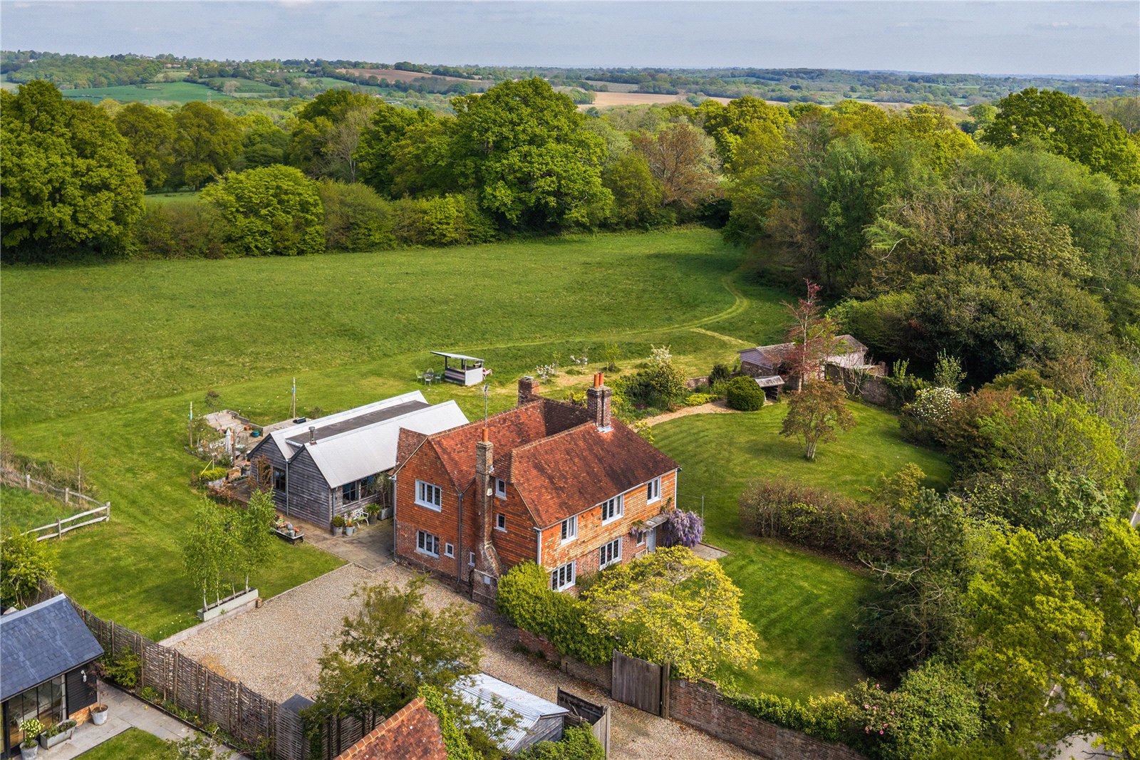 4 bedroom detached house for sale 0