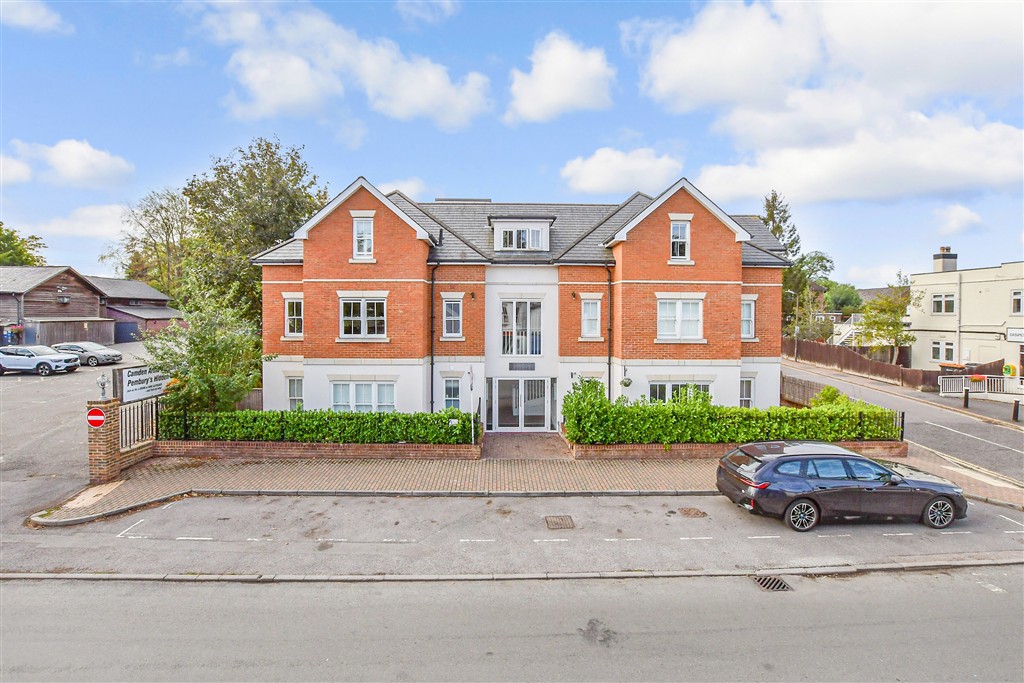High Street Pembury, Tunbridge Wells photo 4