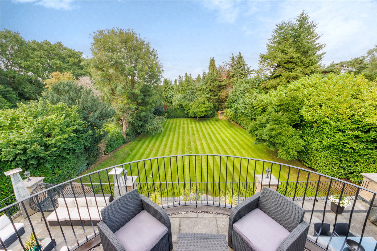 7 bedroom detached house for sale 0
