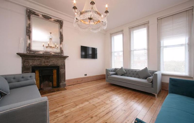 4 bedroom flat for sale 0