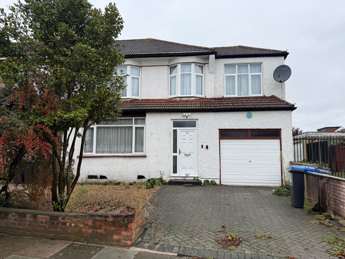 Sittingbourne Avenue, Edmonton photo 2
