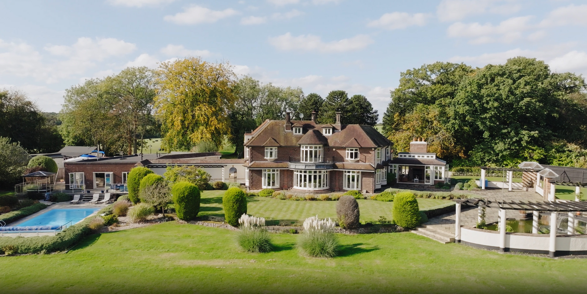 7 bedroom detached house for sale 0