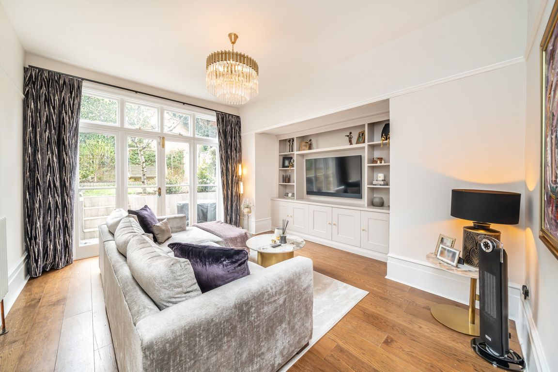 4 bedroom terraced house for sale 0