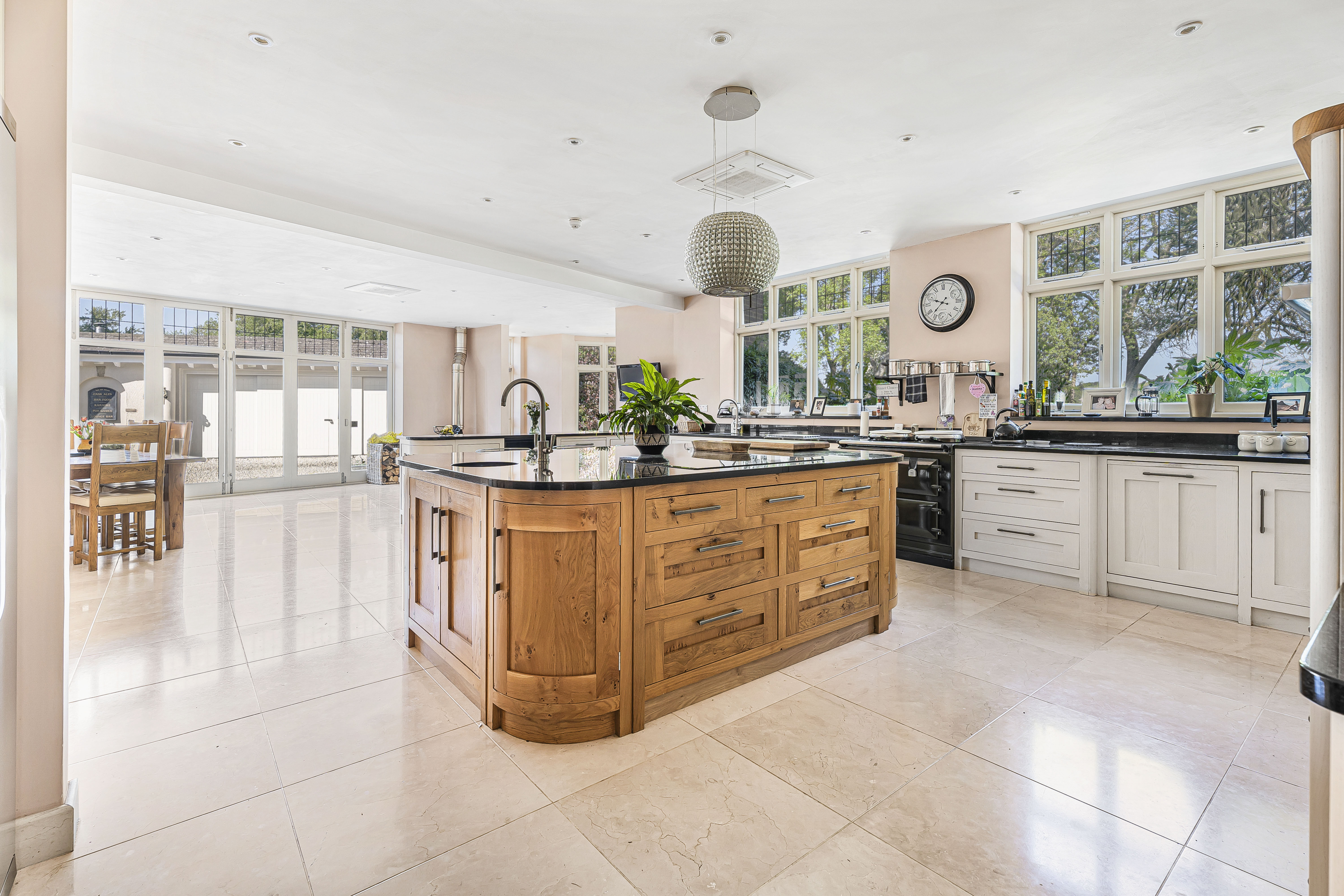 7 bedroom detached house for sale 0