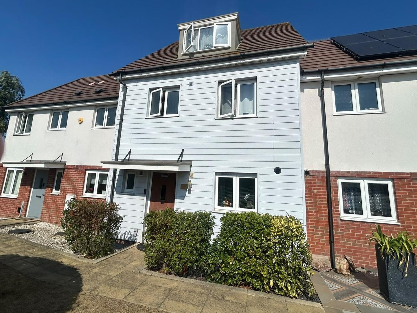Room 2, 2 Dorney Place, Dartford photo 5