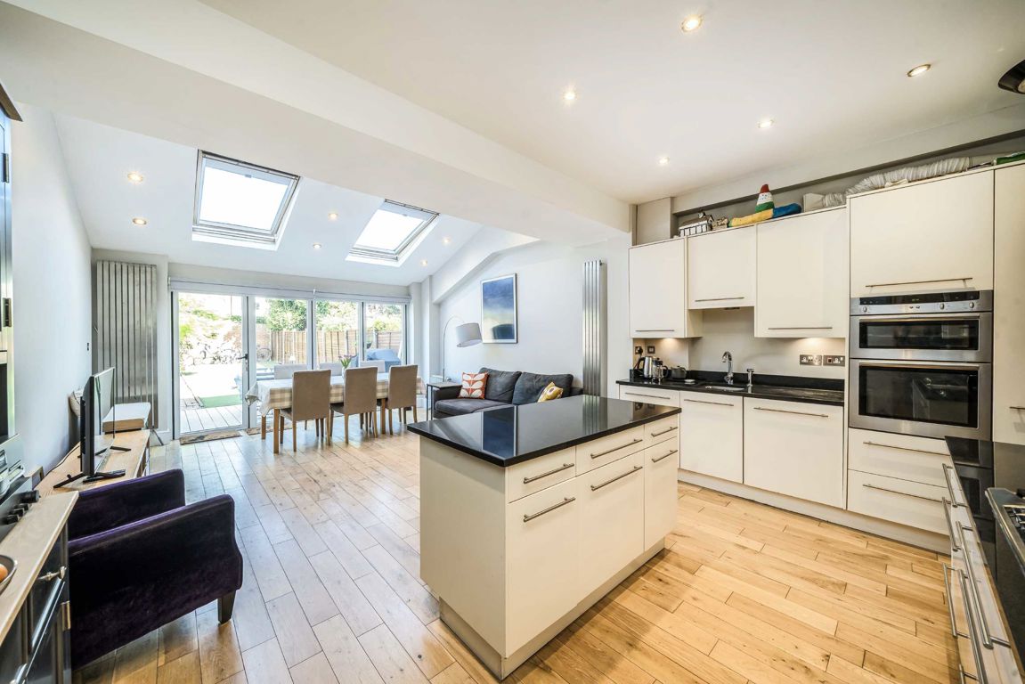 4 bedroom property for sale 0