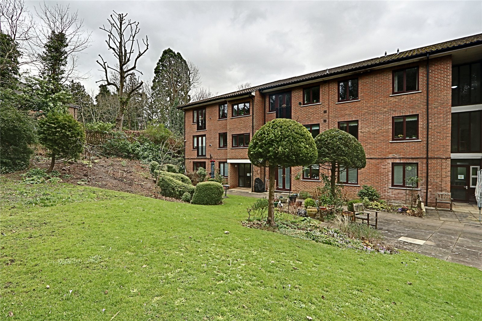 12 Dingles Court, 554, Uxbridge Road, Pinner photo 4