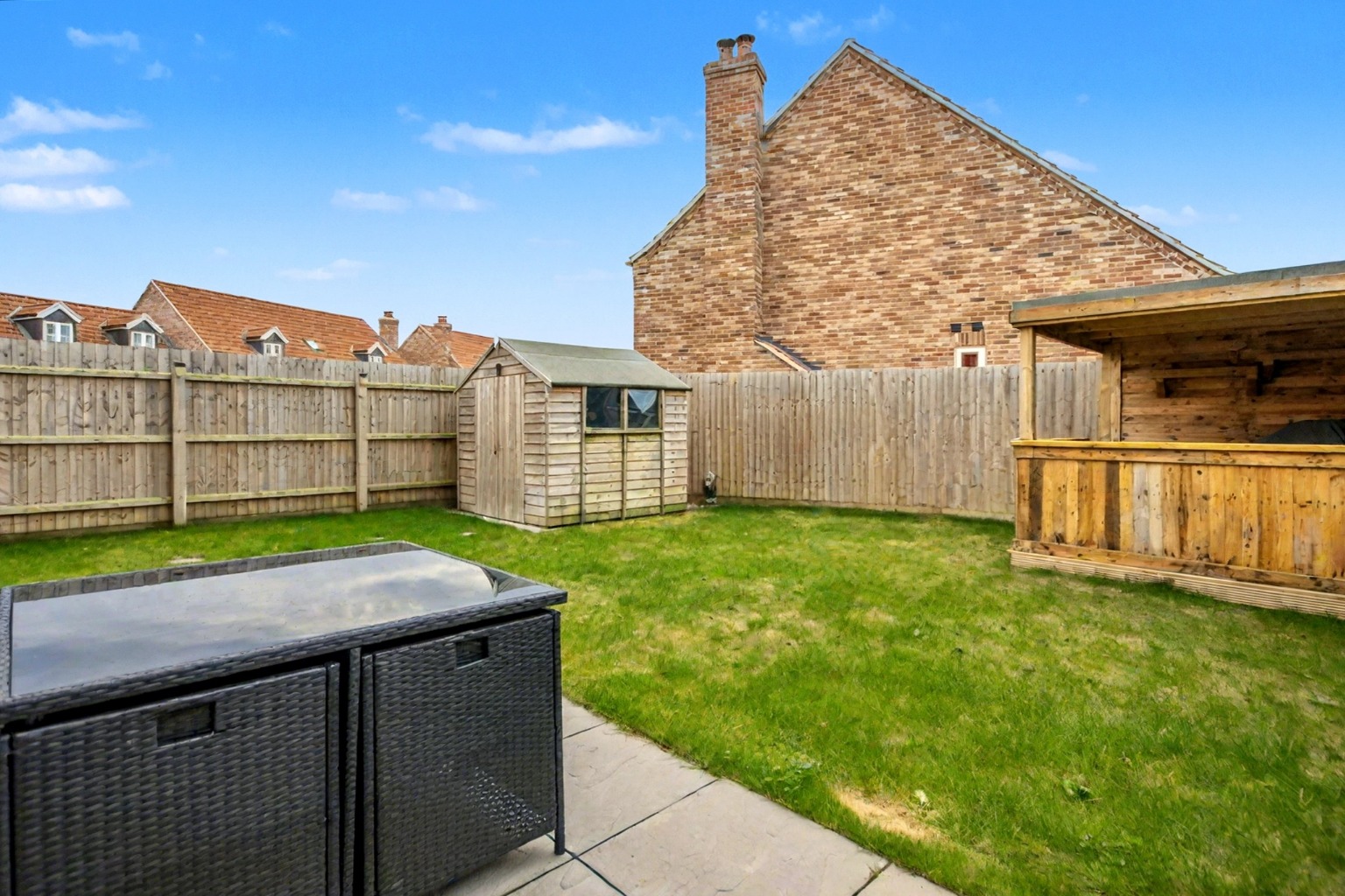 96 Hall Road, Clenchwarton, Norfolk photo 3