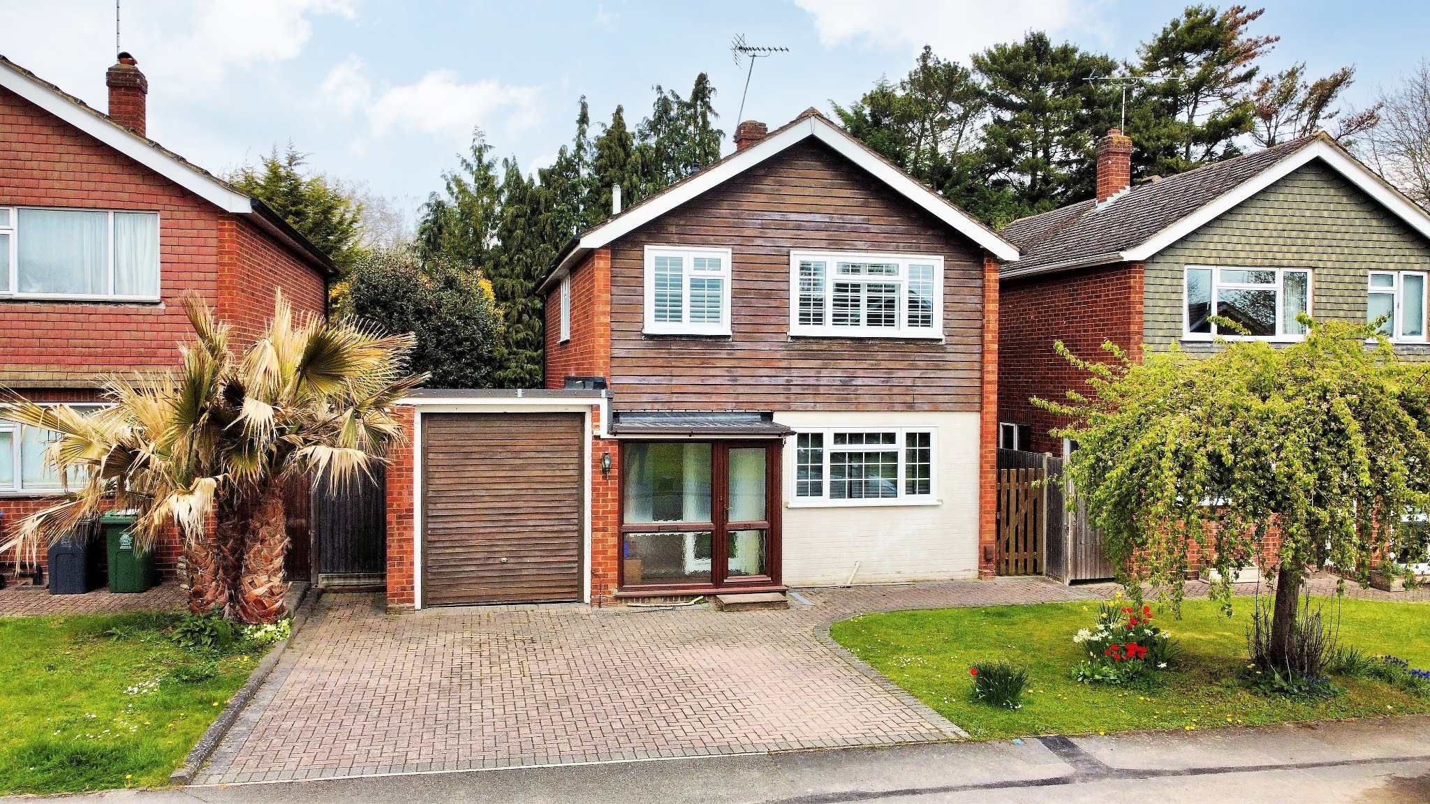 Photos of Derwent Drive, Maidenhead SL6 64953225 PrimeLocation