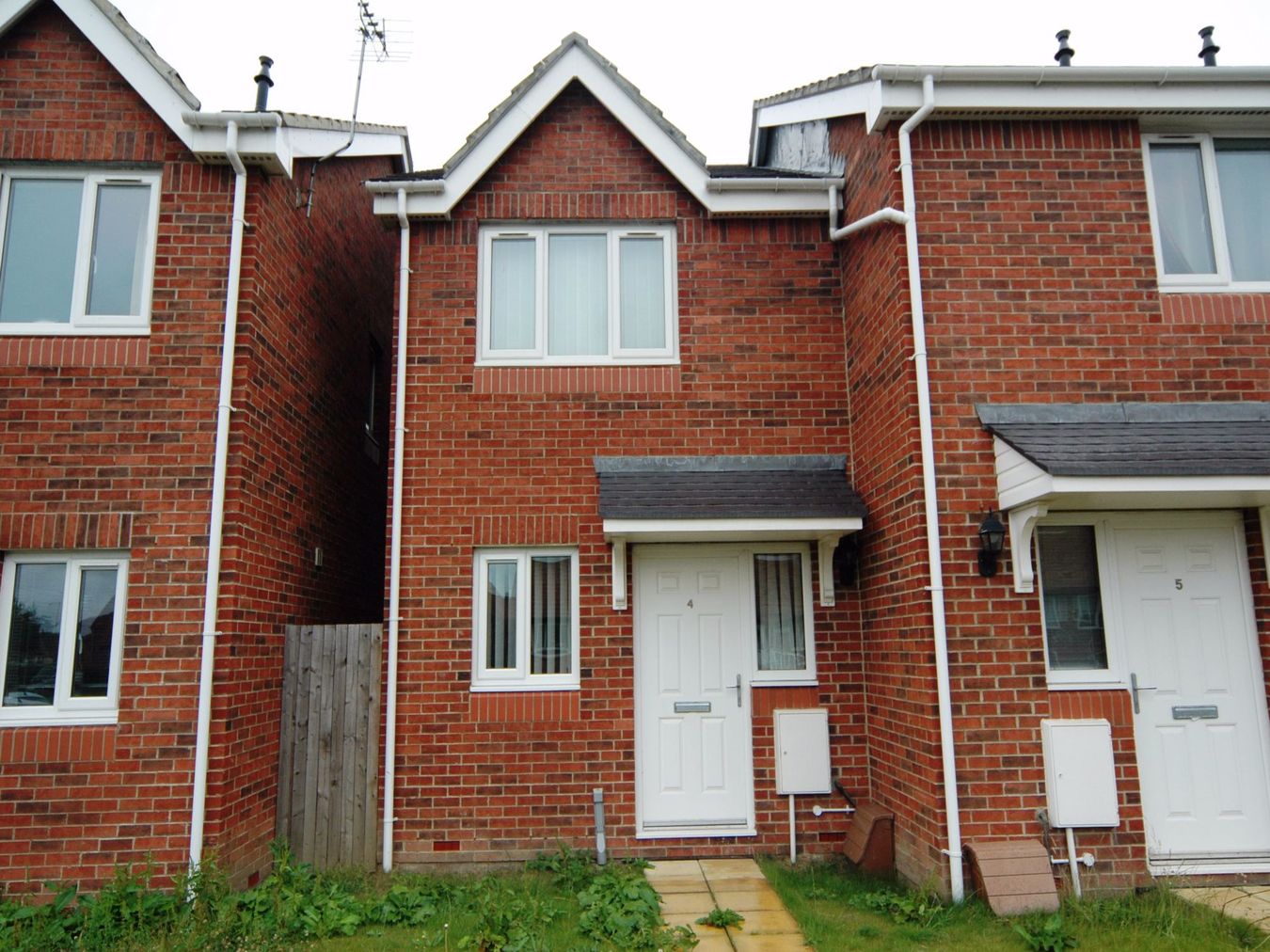 4, Holyhead Close, Seaham photo 4