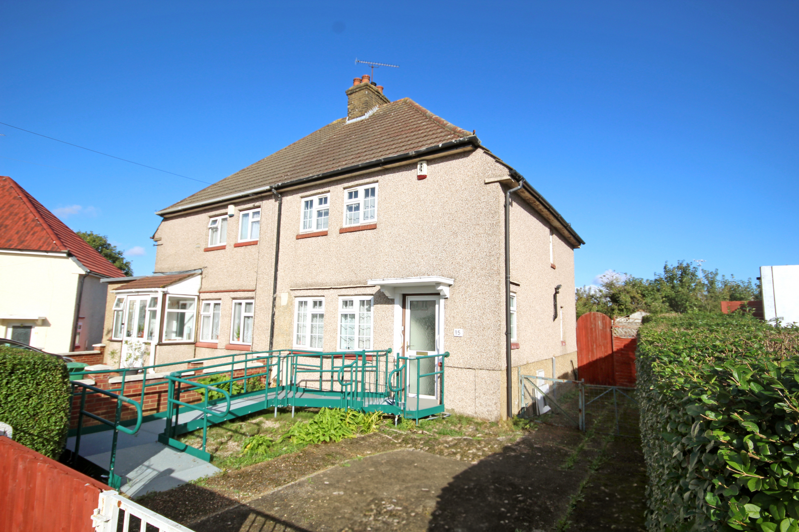 Free property report 15, Highmead Crescent, Wembley, HA0 4EE - Chimnie