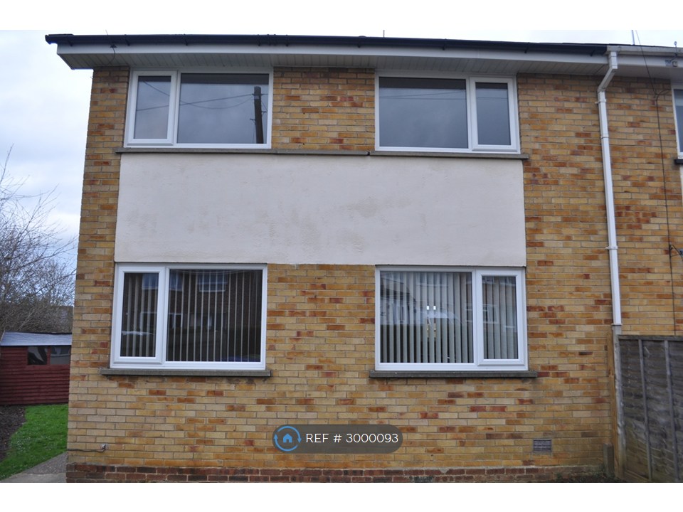 St Lawrence Road, Towcester photo 3